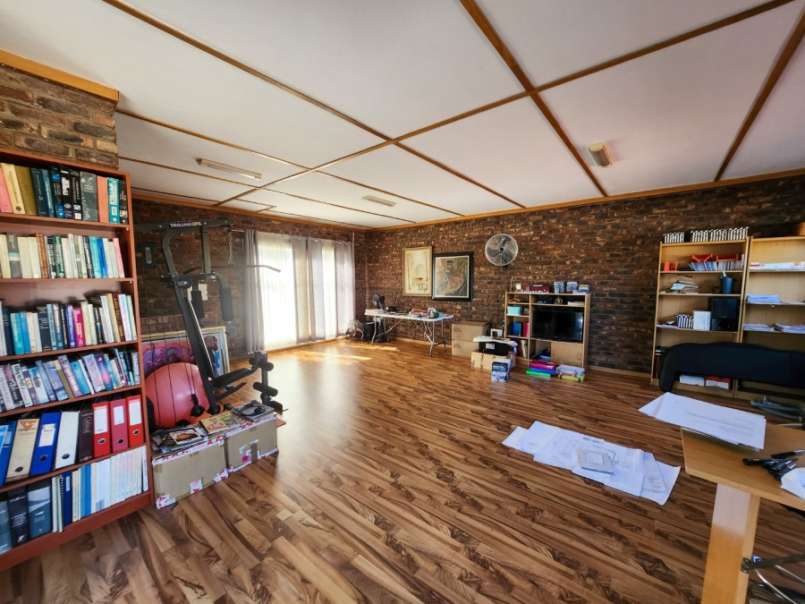 4 Bedroom Property for Sale in Wilkoppies North West